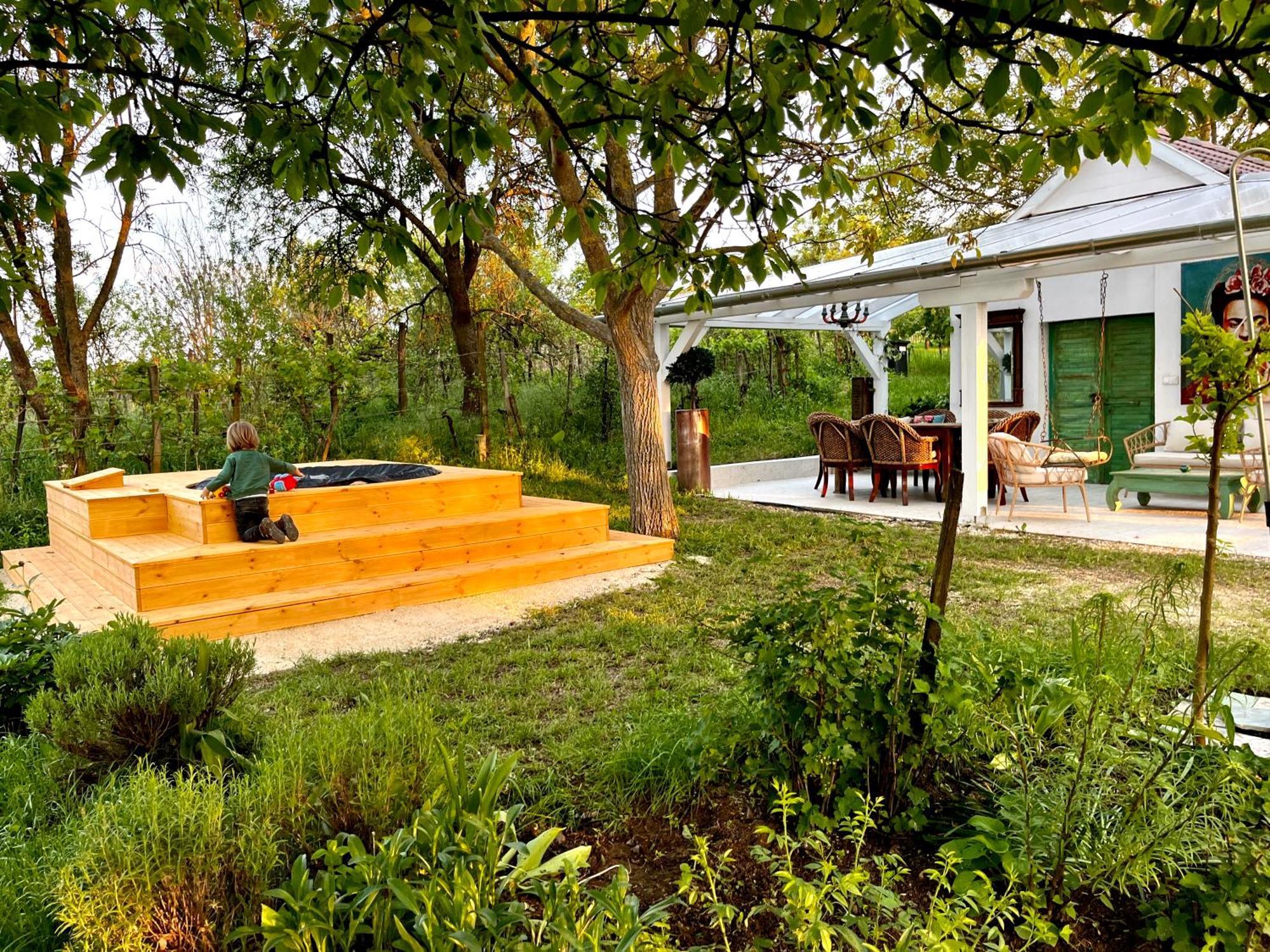 Bohemian Eco Lodge At Lake Balaton Kisapati Exterior foto